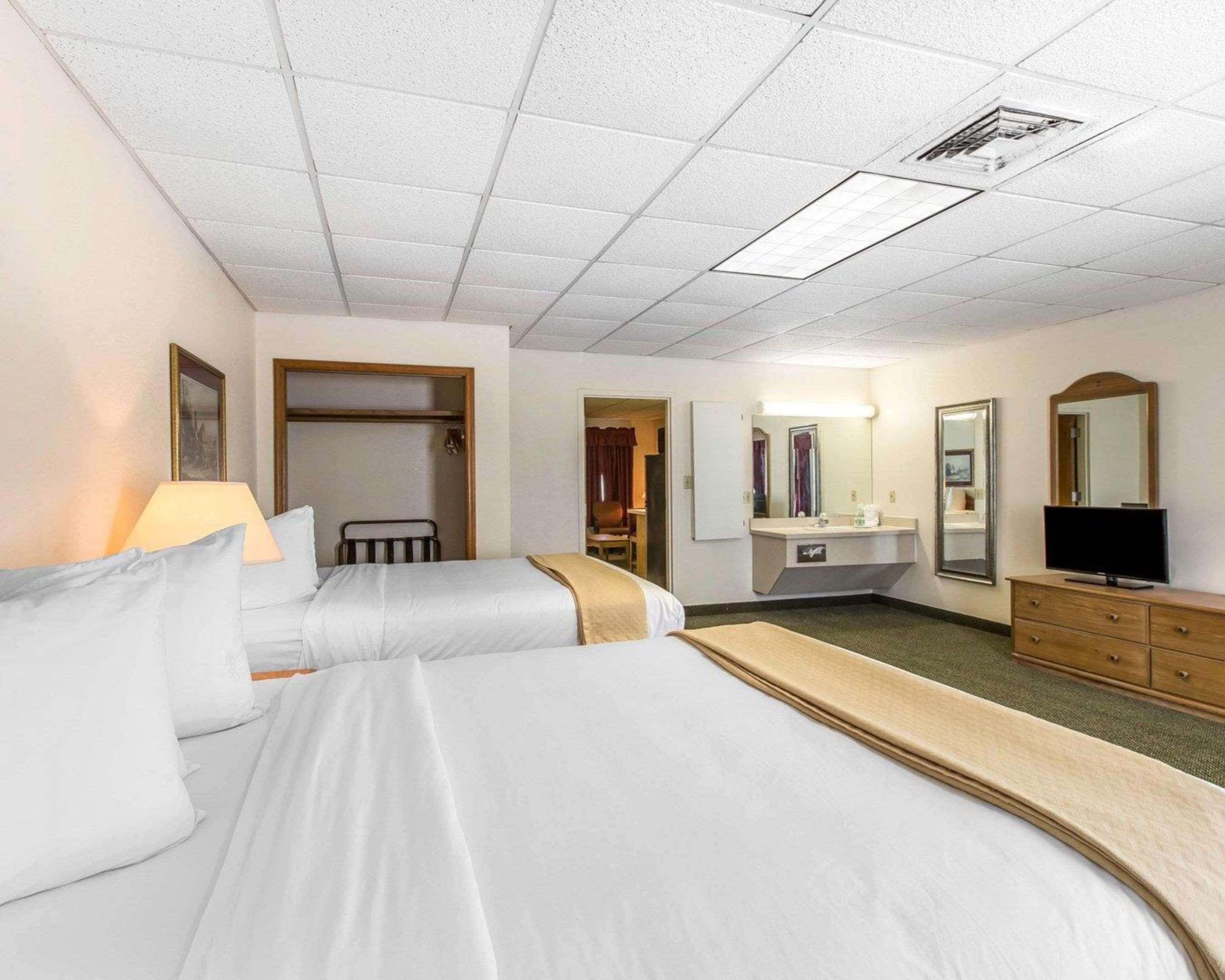 Quality Inn & Suites Waycross Exterior foto