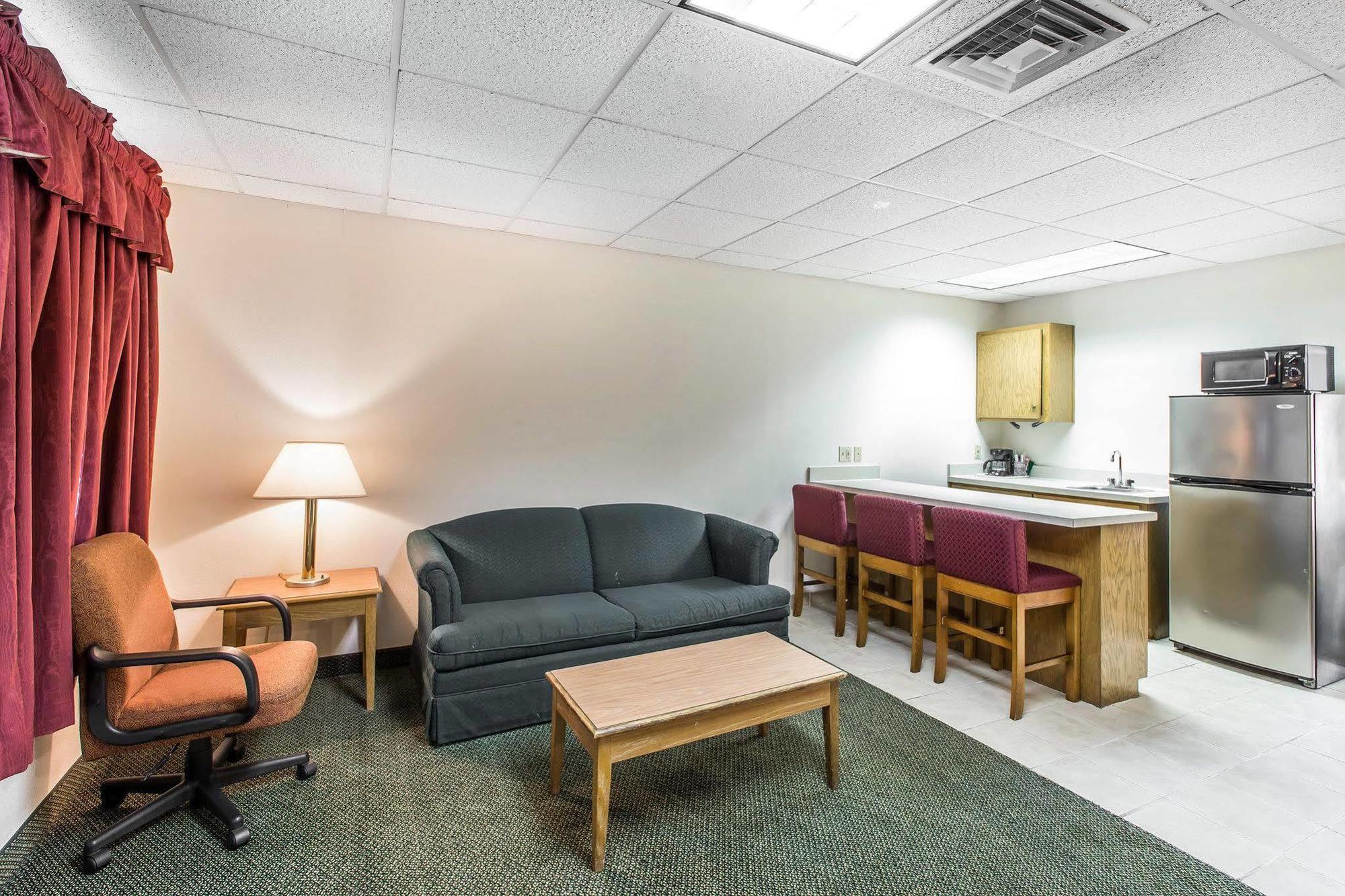 Quality Inn & Suites Waycross Exterior foto
